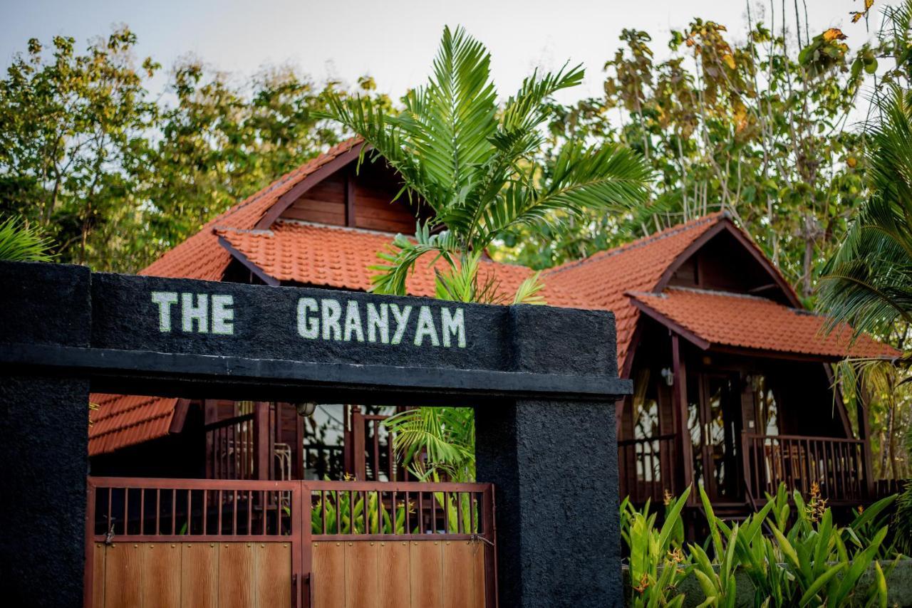 The Granyam Garden Cottage Batununggul Exteriör bild